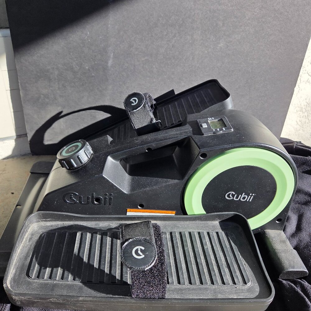 Cubii Elipitical JR2 exercise trainer